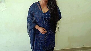 Hot Indian Muslim girl bangs stepbrother in first-time close-up