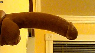 Watch this gay guy deepthroat in the hood?