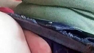 Exploring the biggest fat juicy pussy