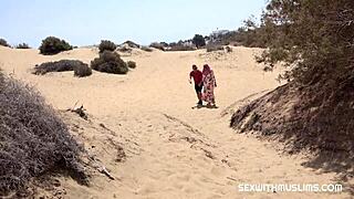 يا رجل، هذه الفتاة المسلمة السمينة تُدق بقوة!