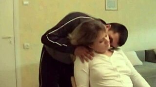 Hey, check this hottest amateur mature mommy out! 🔥