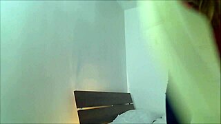 Nedtal onaner instruktioner med ydmygelse og dominans