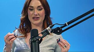 Up Close - Watch How Women Orgasm with Amazing Siri Dahl Solo Masturbation