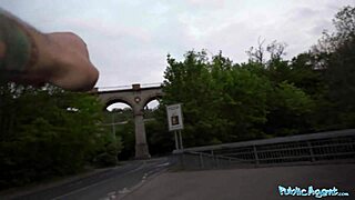 Public agent interviewt geile blonde euro babe buiten