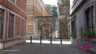 alice milf coquine deguste la jeune candie in threesome anal.