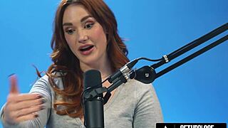 Up Close - Watch How Women Orgasm with Amazing Siri Dahl Solo Masturbation