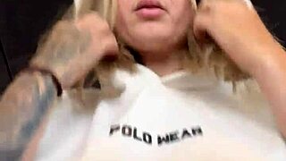 Sapatona gets horny at the gym seeing women and men through her transparent shirt