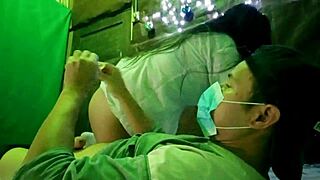 Črna tašča dobi intenziven analni jeb od pastorka v POV!