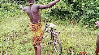 Okonkwo Lifts Village Slay Queen On Bicycle For Outdoor Hardcore Fuck