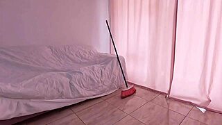 CULO IRRESISTIBLE DE LA SIRVIENTA LATINA SORAYA CULONA FINAL FELIZ CASERO REAL