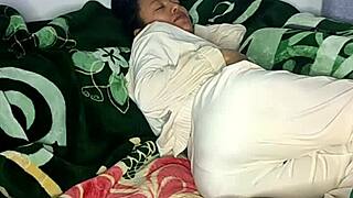 Blue amateur squirts!