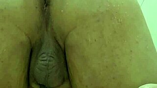 Dutch Fag Stretching His Boy Pussy