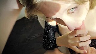 I’m obsessed with this sexy hottie sucking dick for messy facial.