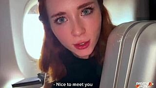 Já sonhou foder uma gata linda do assento ao lado no avião assim?