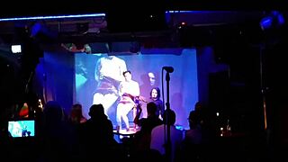 hey, watch me pump breast milk in public, it's quite a show