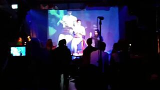 hey, watch me pump breast milk in public, it's quite a show