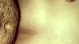 Comendo o cuzinho e gozando dentro da namorada gordinha