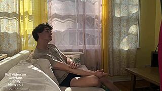 best friends mom, she dont but damn she craves my cock