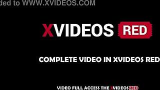 Ejaculei na bunda dela mas continuei com o pênis duro remando até ejacular segunda vez dentro full video red