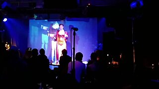 hey, watch me pump breast milk in public, it's quite a show