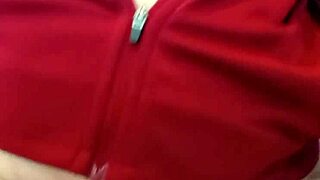 Pissing and open pussy featuring fetish ass