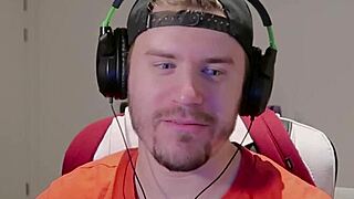 girls pillow fight or naughty fun during lockdown?