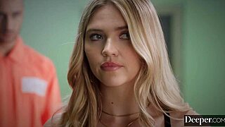 أنجي فايث تتناك دوجي ستايل