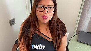 Pervert psychologist fucks her client, hardcore milf action with brunette latina amateurs.