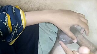 uhh, muslim sis teases me with big dick shaving, rubbing horny pussy til i cum!