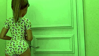 I can’t stop watching shemale mom with stepsisters in 3D