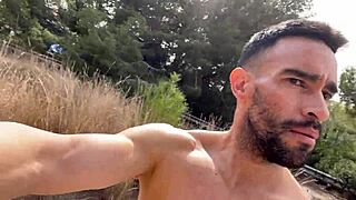 Big cock stud jerking off on public trail with a wild cumshot! 😜