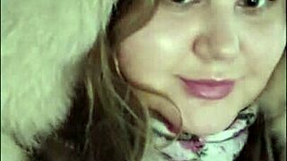 Chubby Cute Girl Ripped Pantyhose For Wet Play In Taxi