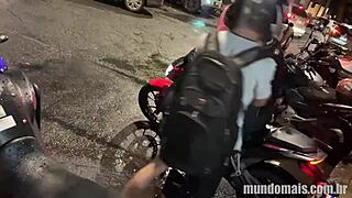 O mototaxi me comeu gostoso no ass