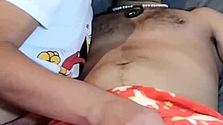 Mexican and Colombian amateurs share a room at the inn