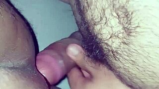 Jebeš mog sitnog 18+ mužića u vrućem gej susretu