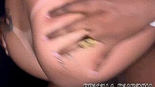 Meu marido corno gravou eu fodendo com negão pau gigante