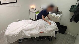 ワオ、ジェシカ、太い黒人学生が特別マッサージを愛した！