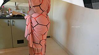 Tamil House Owner Masturbates Before Maid Sasikala