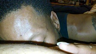 She Requested Pussy Eating In Homemade Scene