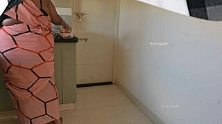 Tamil House Owner Masturbates Before Maid Sasikala