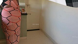 Tamil House Owner Masturbates Before Maid Sasikala