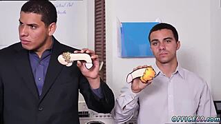 Boy sex gallery shows gay twink nude skate border action