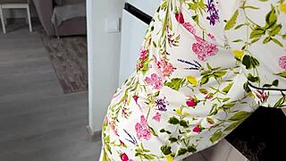 I'm Your Stepmother, Don't Cum Inside! Stepson Couldn't Resist Banging Me Hard.