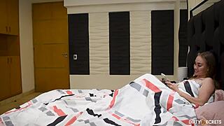 Podzieliłem łóżko z pasierbem i on po prostu wyruchał mnie mocno