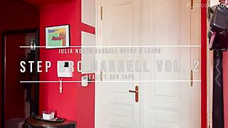 Cum slut milf Julia North dives into rough interracial threesome.