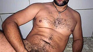 waitin' for a stud to fuck me