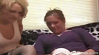 i love her lickin up n down my silky thighs