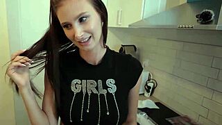 i asked her to clean the apartment and fucked her