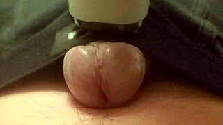 wow, massage leads to handjob and cum flowing 😏