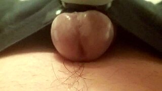 wow, massage leads to handjob and cum flowing 😏